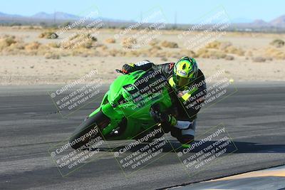 media/Jan-10-2025-CVMA Friday Practice (Fri) [[489e0da257]]/Group 4 and Trackday/Session 2 (Turn 4 Inside)/